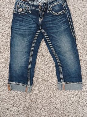 Women's Rock Revival Denim Capris With Contrasting Stitching Size 26